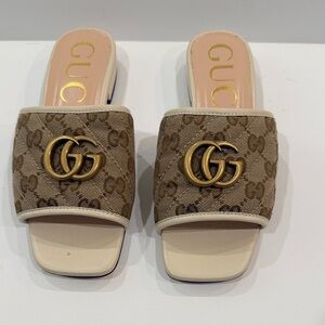Gucci Women's Tan and Gold Slide Sandals